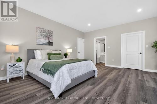 90 14 Concession E, Tiny, ON - Indoor Photo Showing Bedroom