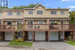 2 - 76 ESTERLAWN PRIVATE  Ottawa, ON K2A 4B9