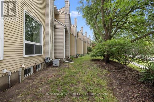 2 - 76 Esterlawn Private, Ottawa, ON - Outdoor With Exterior