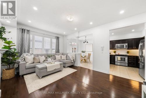 hardwood and high ceilings - 152 Mcdonald Crescent, Clarington, ON - Indoor