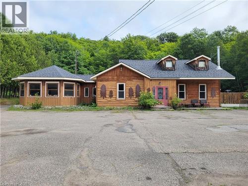 2803 Highway 60, Dwight, ON 