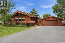 21 Meadow ROAD White City, SK S4L 5B1