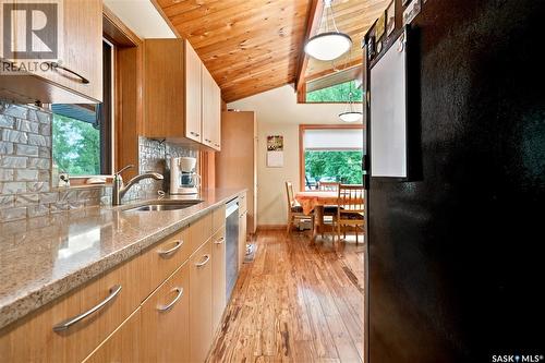 21 Meadow Road, White City, SK - Indoor Photo Showing Kitchen