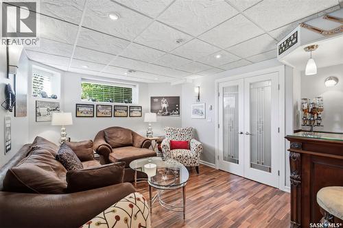 238 Beechmont Crescent, Saskatoon, SK - Indoor Photo Showing Living Room