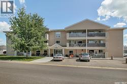 107 206 pioneer PLACE Warman, SK S0K 4S0