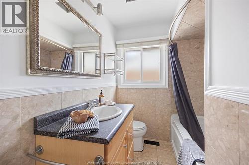 850 Greendale Drive, Windsor, ON - Indoor Photo Showing Bathroom