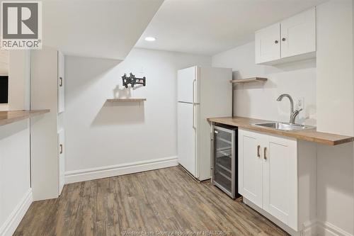 850 Greendale Drive, Windsor, ON - Indoor Photo Showing Kitchen