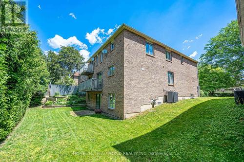 4 Tarbert Road, Toronto, ON - Outdoor