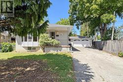 38 LOMBARDY CRESCENT  Toronto, ON M1K 4N8