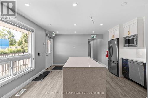 355 Mapleview Drive W, Barrie, ON 