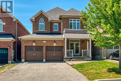 52 CHELSEA CRESCENT  Bradford West Gwillimbury, ON L3Z 0J7