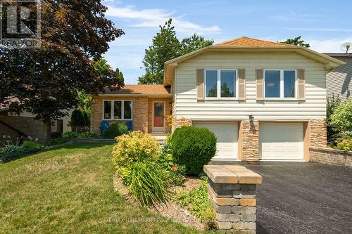 6 OREN BOULEVARD  Barrie, ON L4N 4M1