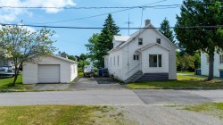11 Av. des Canotiers  Montmagny, QC G5V 2B8
