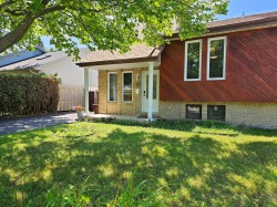 906 13e Avenue Laval (Fabreville), QC H7R 4N6