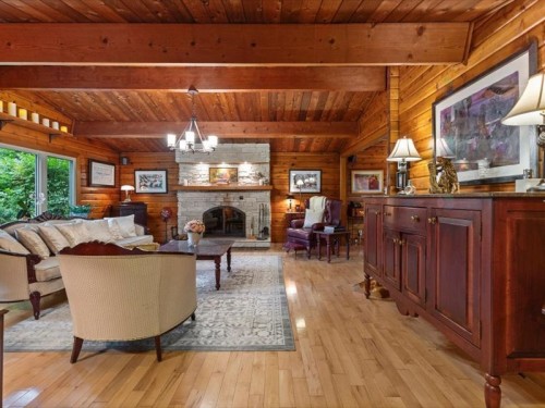 Salon - 100 Ch. De La Seigneurie, Rigaud, QC - Indoor With Fireplace