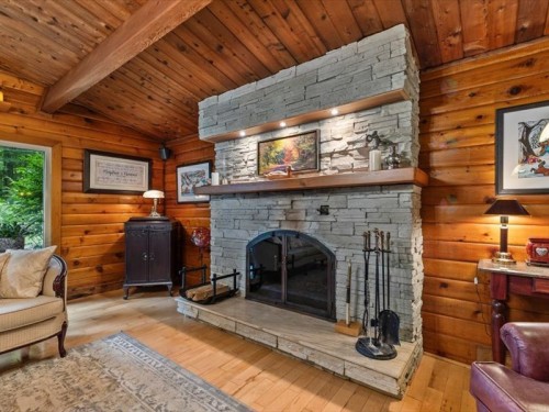 Salon - 100 Ch. De La Seigneurie, Rigaud, QC - Indoor Photo Showing Living Room With Fireplace