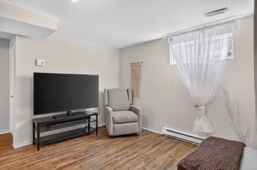 Salle familiale - 79 Rue De Gatineau, Blainville, QC - Indoor