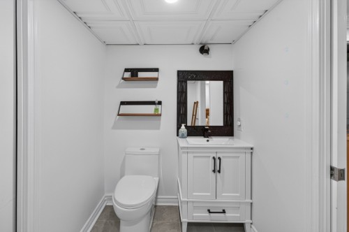 Salle de bains - 79 Rue De Gatineau, Blainville, QC - Indoor Photo Showing Bathroom