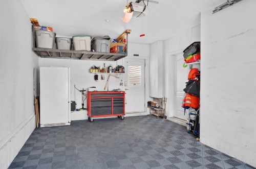 Garage - 79 Rue De Gatineau, Blainville, QC - Indoor Photo Showing Garage