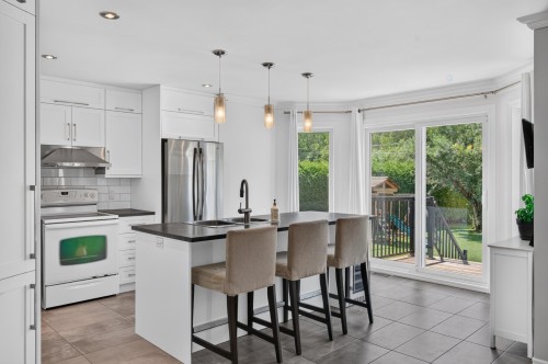 Cuisine - 79 Rue De Gatineau, Blainville, QC - Indoor Photo Showing Kitchen