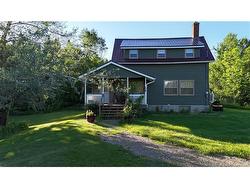 3 Ferris RD  Red Rapids, NB E7H 2A1