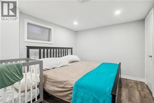 13 Beaucourt Place Unit# Lower, Hamilton, ON - Indoor Photo Showing Bedroom