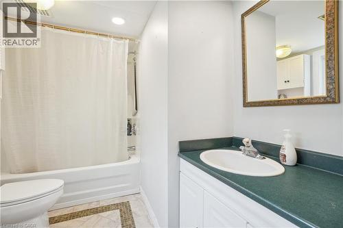 13 Beaucourt Place Unit# Lower, Hamilton, ON - Indoor Photo Showing Bathroom