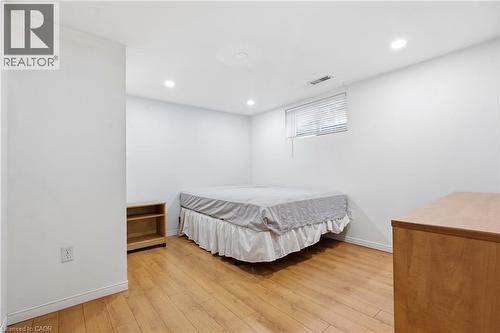 38 High Street, Waterloo, ON - Indoor Photo Showing Bedroom