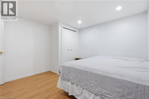 38 High Street, Waterloo, ON - Indoor Photo Showing Bedroom