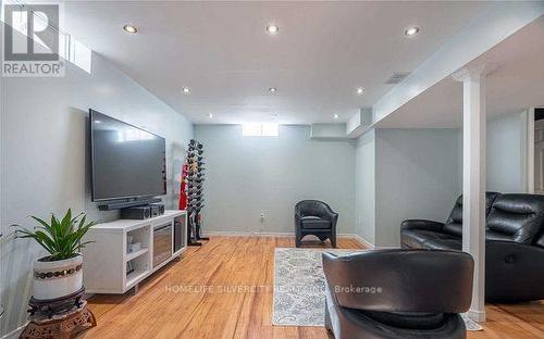 680 Langlaw Drive, Cambridge, ON - Indoor