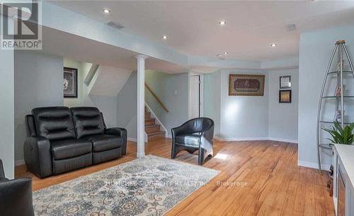 680 Langlaw Drive, Cambridge, ON - Indoor