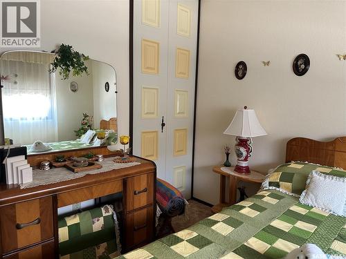 213 5Th Street, Weyburn, SK - Indoor Photo Showing Bedroom