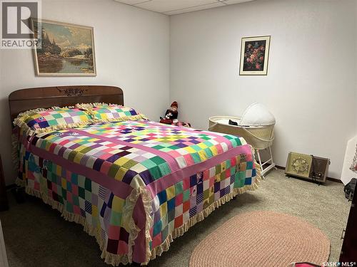 213 5Th Street, Weyburn, SK - Indoor Photo Showing Bedroom