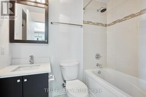 1110 - 179 Metcalfe Street, Ottawa, ON - Indoor Photo Showing Bathroom