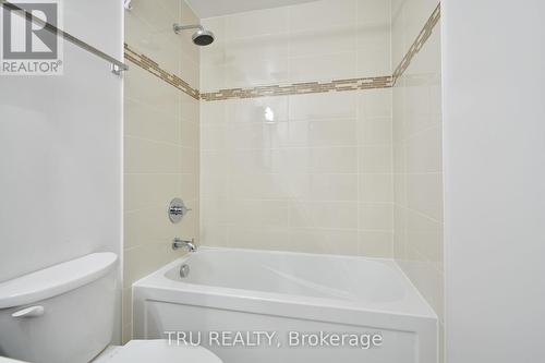 1110 - 179 Metcalfe Street, Ottawa, ON - Indoor Photo Showing Bathroom