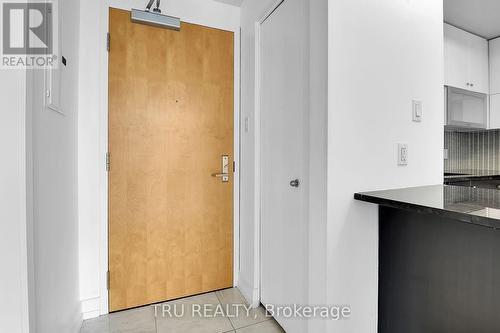1110 - 179 Metcalfe Street, Ottawa, ON - 