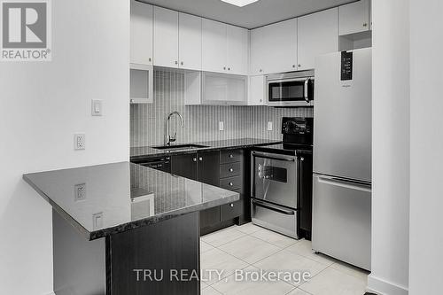 1110 - 179 Metcalfe Street, Ottawa, ON - Indoor Photo Showing Kitchen With Stainless Steel Kitchen