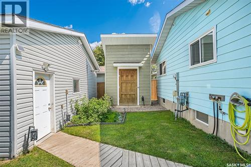 214 Michener Crescent, Saskatoon, SK - Outdoor With Exterior