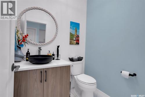 140 Forsey Avenue, Saskatoon, SK - Indoor Photo Showing Bathroom