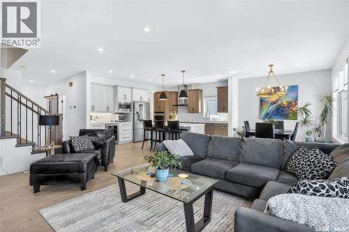 140 Forsey Avenue, Saskatoon, SK - Indoor Photo Showing Living Room