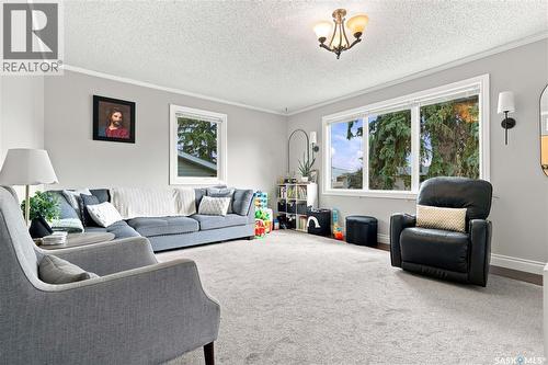 111 3Rd Street, Hague, SK - Indoor Photo Showing Living Room