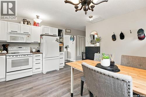 111 3Rd Street, Hague, SK - Indoor Photo Showing Kitchen