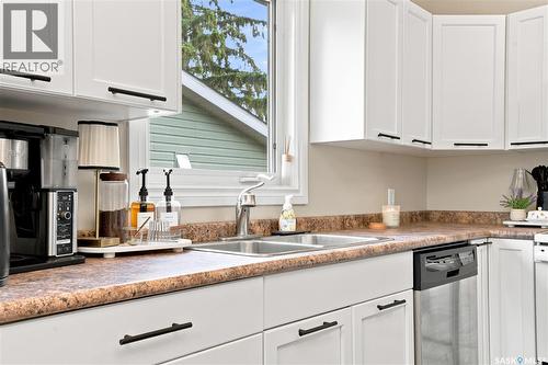 111 3Rd Street, Hague, SK - Indoor Photo Showing Kitchen With Double Sink