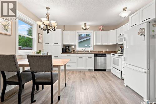 111 3Rd Street, Hague, SK - Indoor