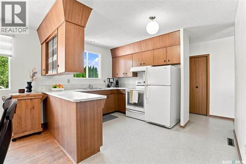 57 Potter Crescent, Saskatoon, SK - Indoor Photo Showing Kitchen