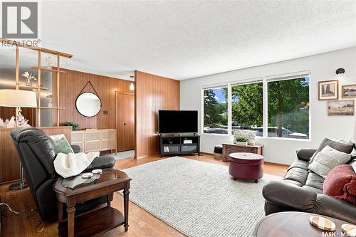 57 Potter Crescent, Saskatoon, SK - Indoor Photo Showing Living Room