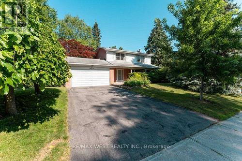 2 Robinter Drive, Toronto, ON - Outdoor