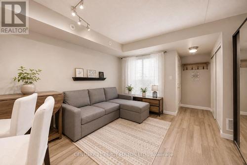 538 - 3 Everson Drive, Toronto, ON - Indoor Photo Showing Living Room