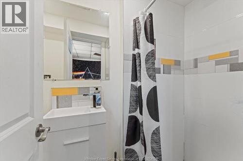 475 Mckay Avenue, Windsor, ON - Indoor