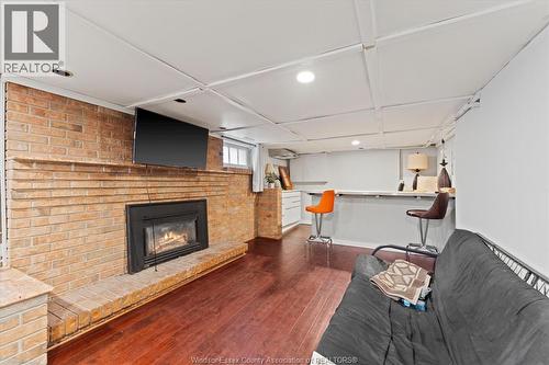 475 Mckay Avenue, Windsor, ON - Indoor With Fireplace